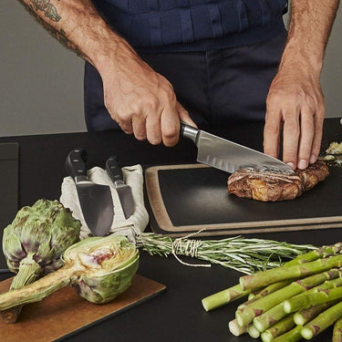 Victorinox Grand Maître Chef’s Knife – 20 cm Extra Sharp Stainless Steel Blade, Ergonomic Black POM Handle