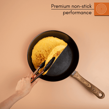 Non-stick ceramic frying pan with wooden handle