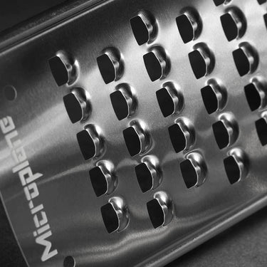 Microplane Gourmet Series: Extra Coarse Grater (Black)