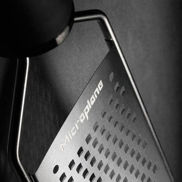 Microplane professional series coarse grater with handle 